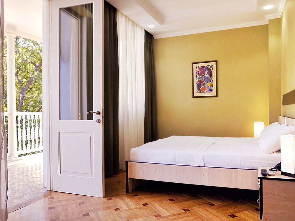 Hotel Frida ティビリシ エクステリア 写真
