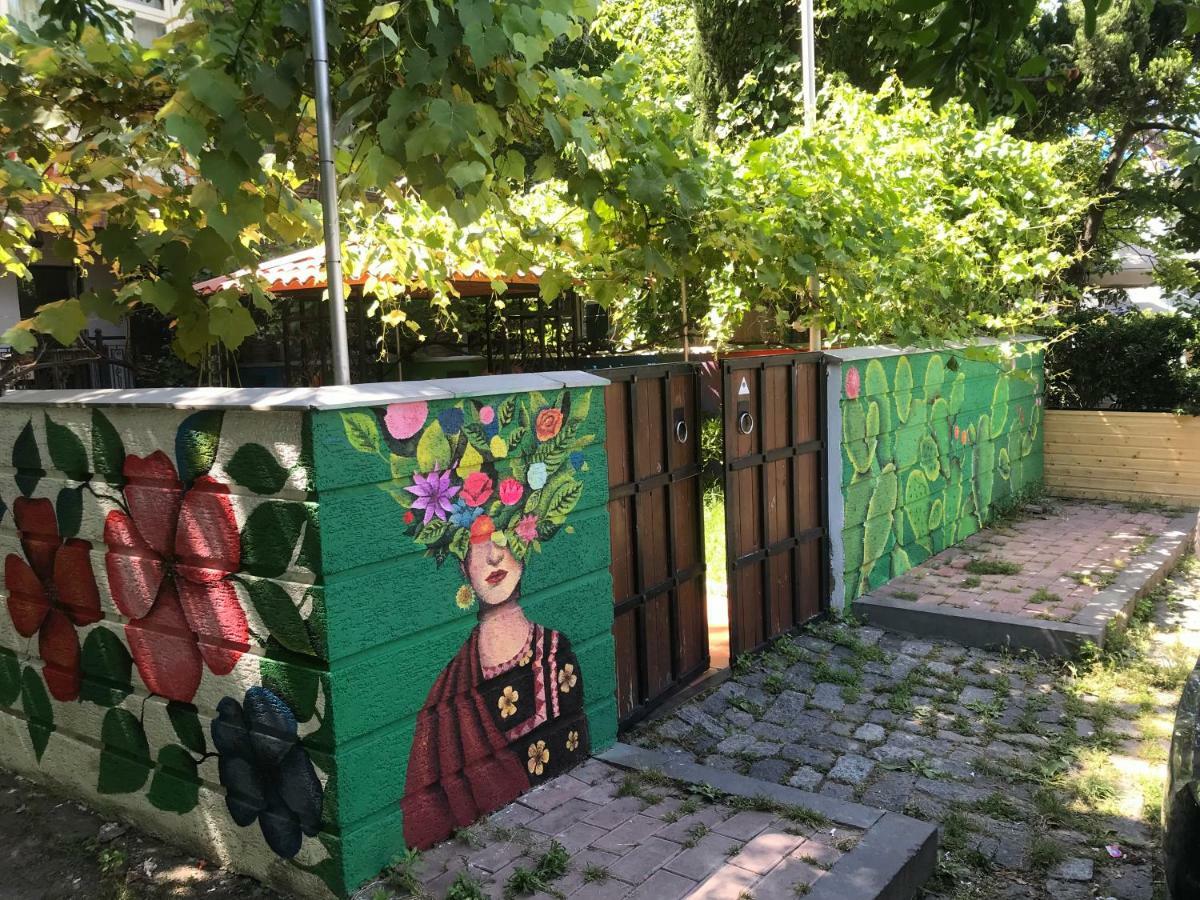 Hotel Frida ティビリシ エクステリア 写真