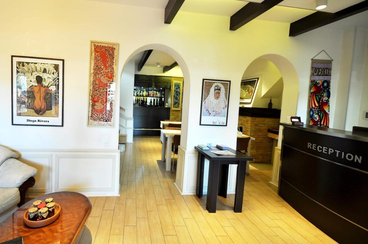 Hotel Frida ティビリシ エクステリア 写真